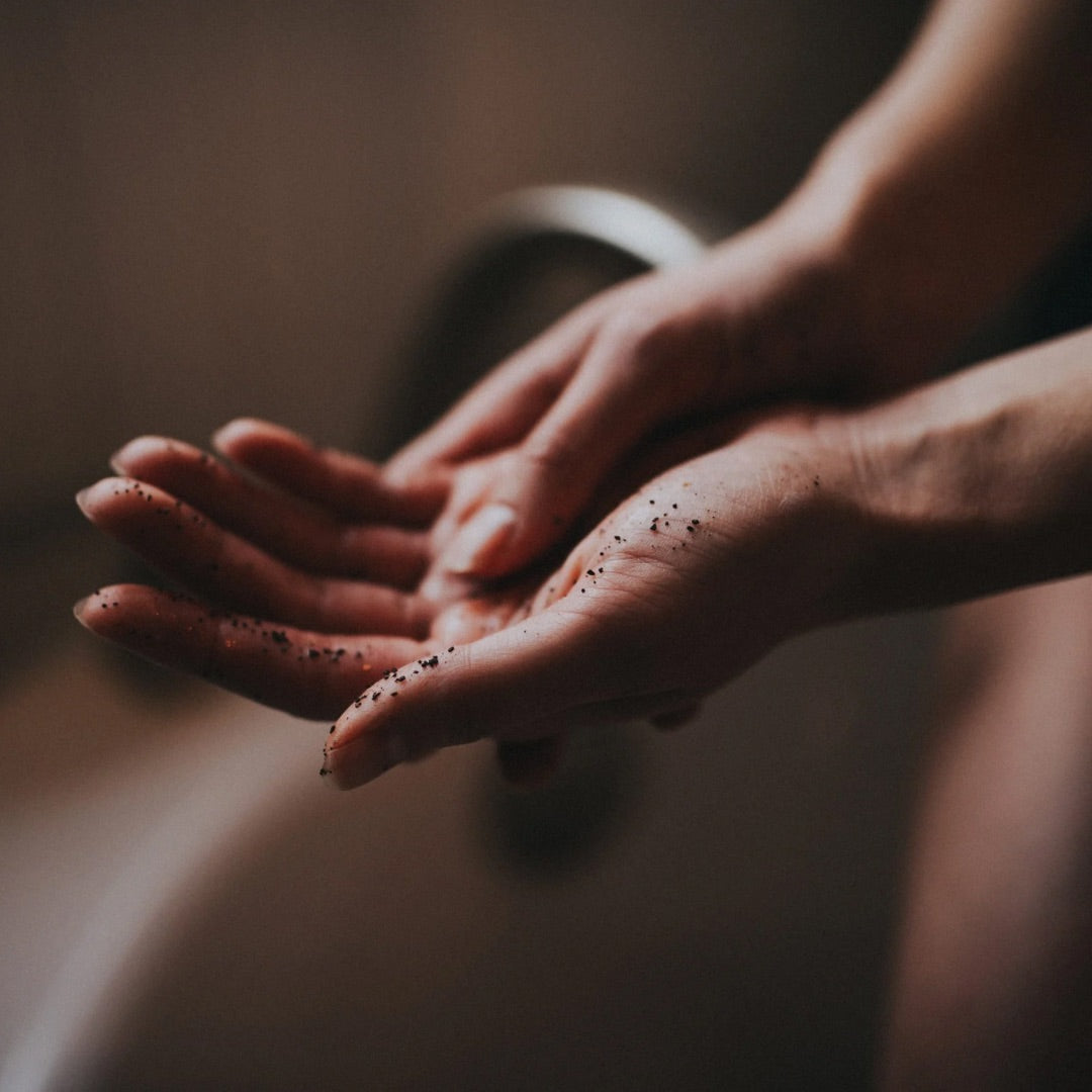 Best Body Scrub for Glowing Skin: Ingredients, Benefits & How to Choose